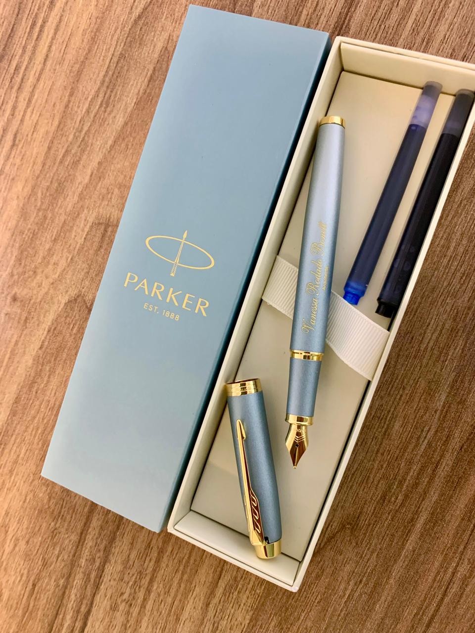 PLUMA PARKER IM CELESTE ACABADO ORO - Incluye personalización en laser - Image 3